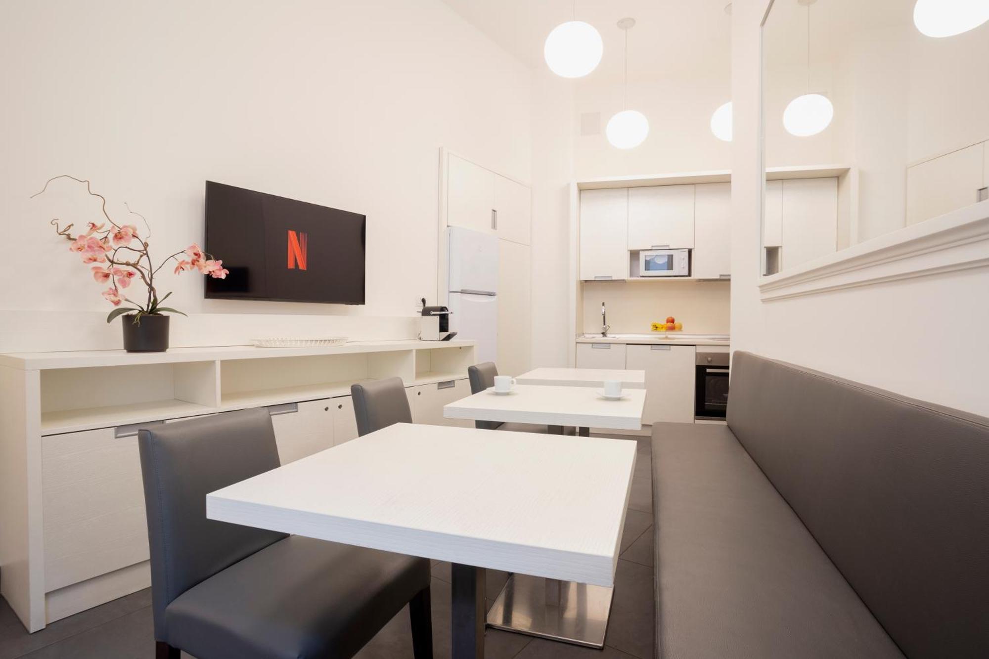 History Suite Essence Rome Exterior photo